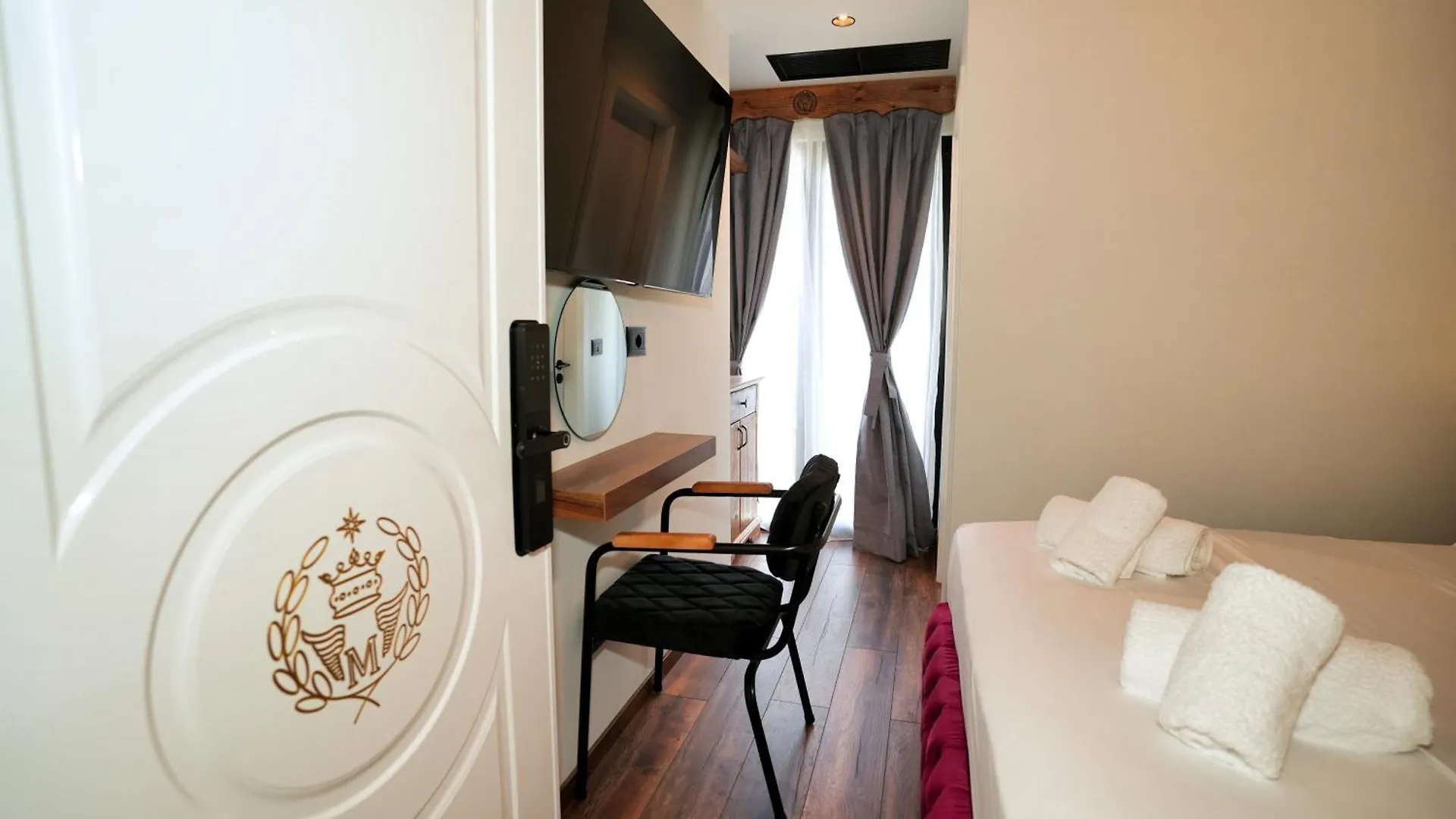 Boutique Hotel Empire Of Martin Gjirokastër