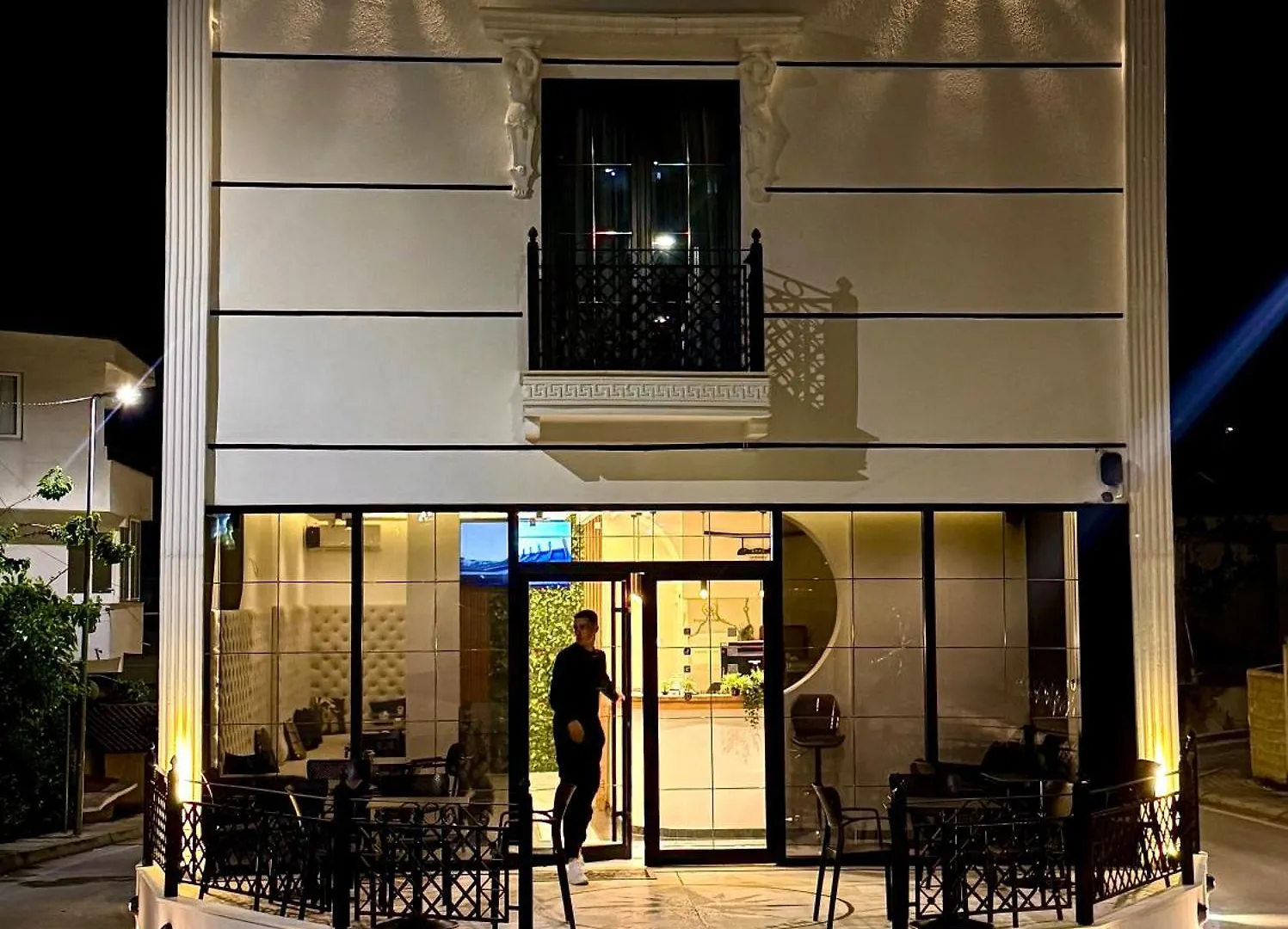 Boutique Hotel Empire Of Martin Gjirokastër